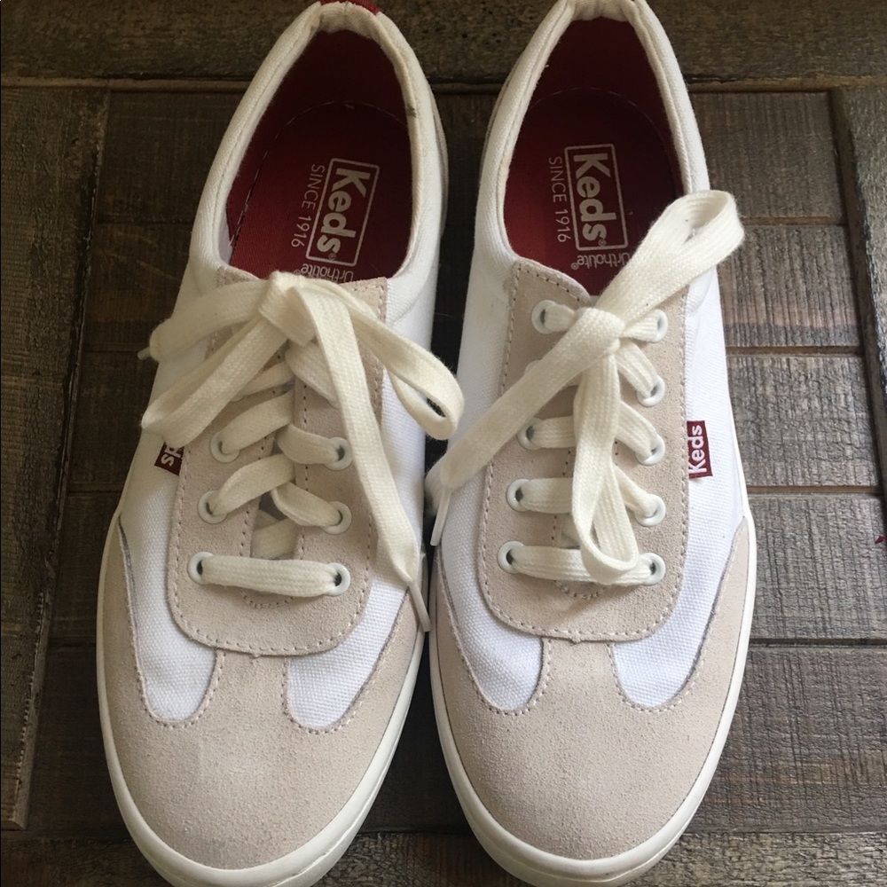 White sneakers size 8.5